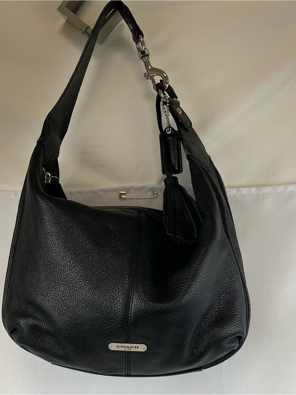 Coach Avery Leather Small Hobo Slouchy Bag Black with Teal/Green Lining F23960